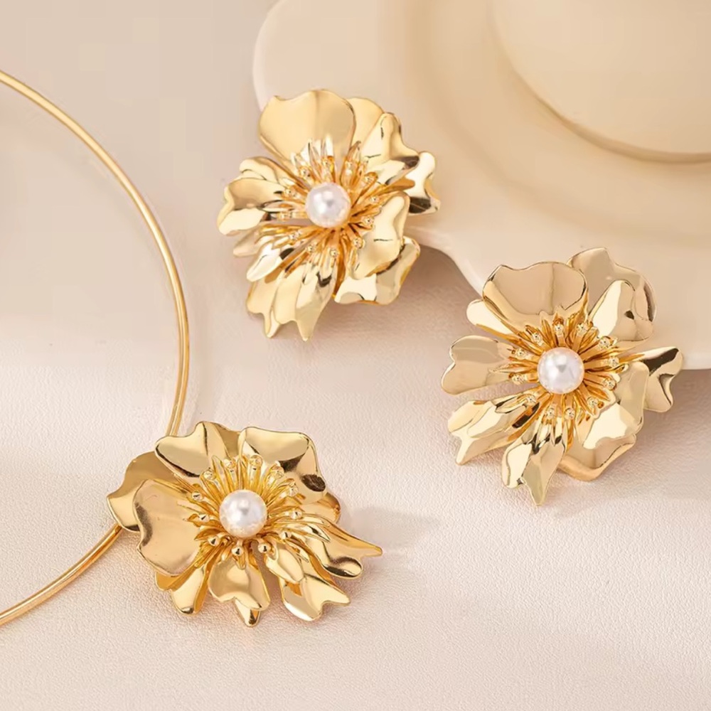 Zara lux unique adjustaby Gold Flower Necklace - Picture 9 of 10